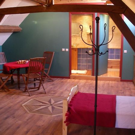 Bed and Breakfast Le Trot'In Chair Martigny-le-Comte Экстерьер фото